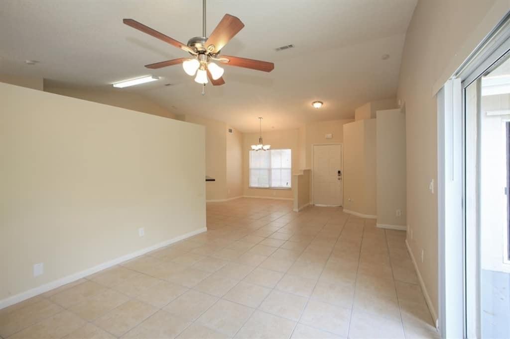 254 Nw 207th Ter - Photo 3 of 20