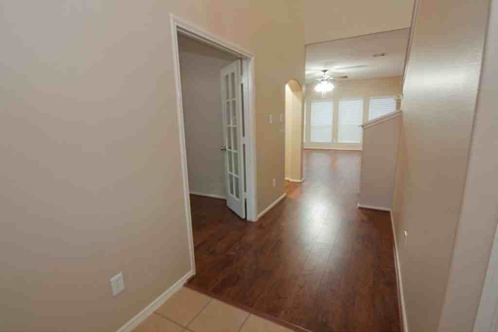 2554 Goldeneye Ln - Photo 2 of 9