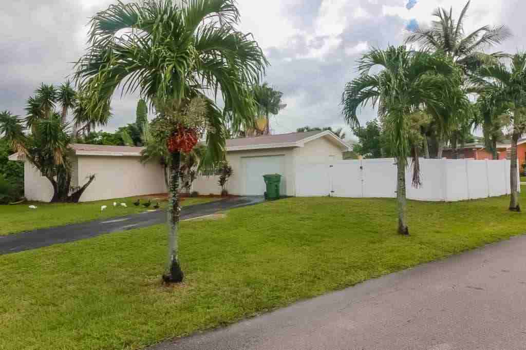 8640 Nw 15th Ct - Photo 2 of 26