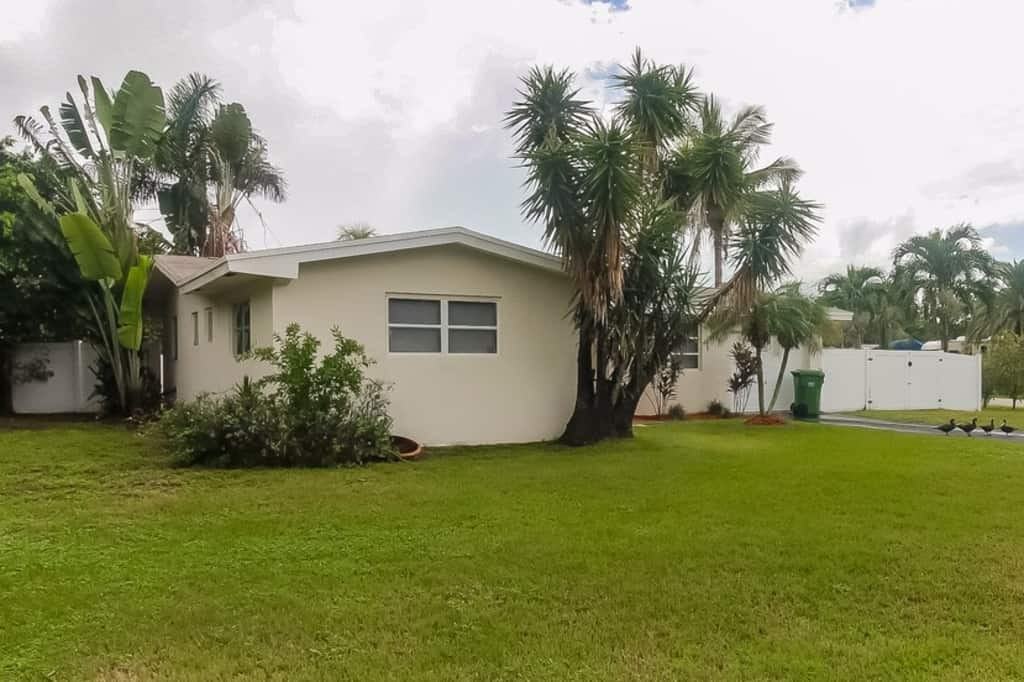 8640 Nw 15th Ct - Photo 3 of 26