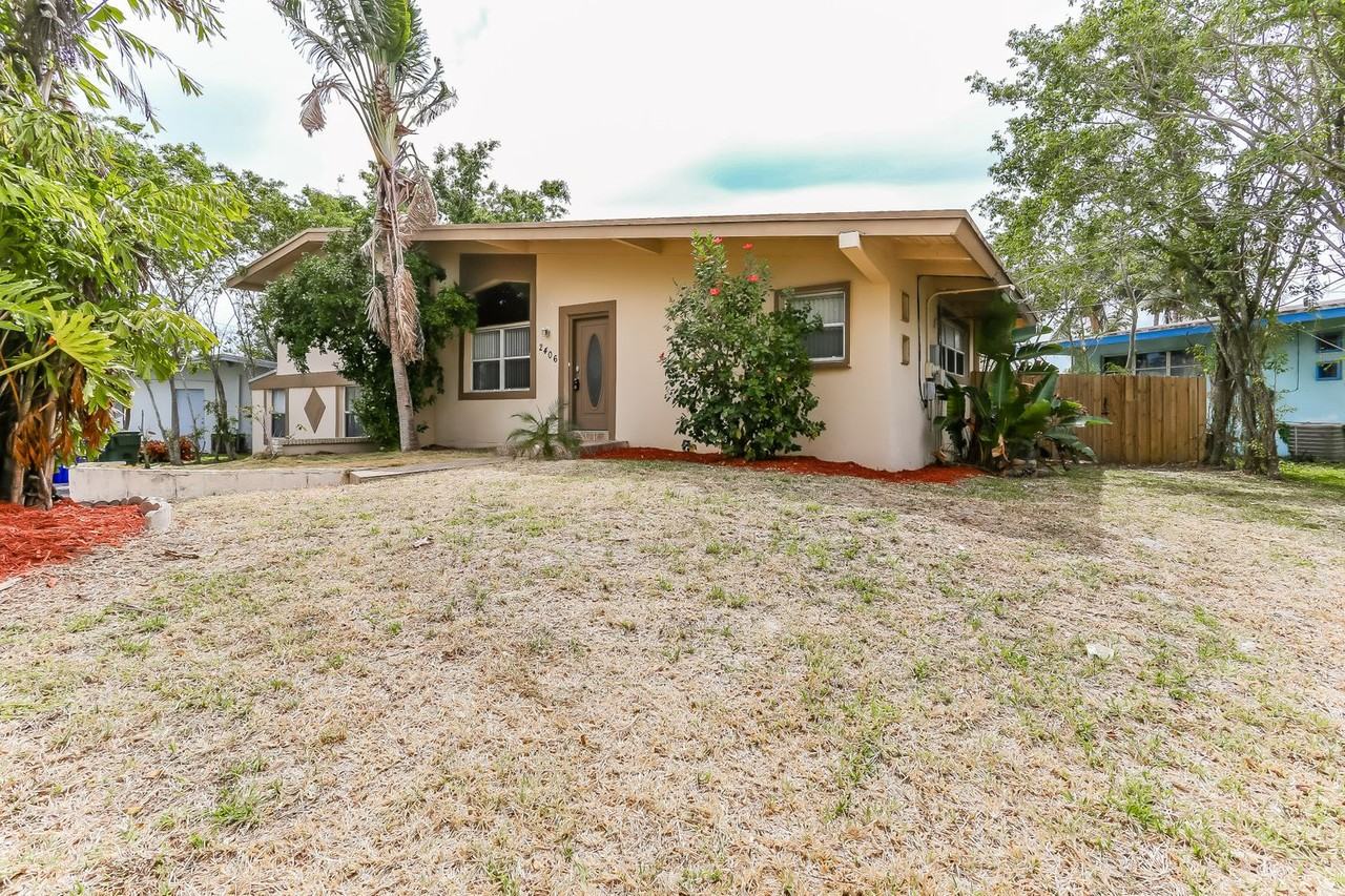 2406 Tortugas Ln - Photo 2 of 21