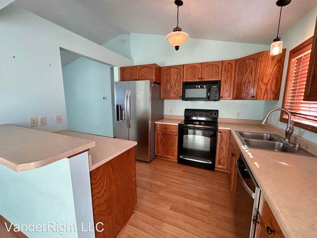 1419 N Conifer Pl - Photo 2 of 17