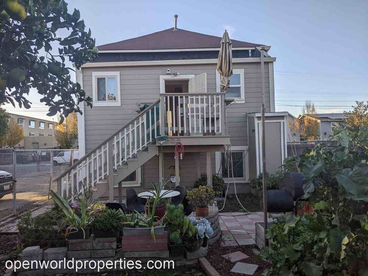 2224 Linden St - Photo 2 of 23