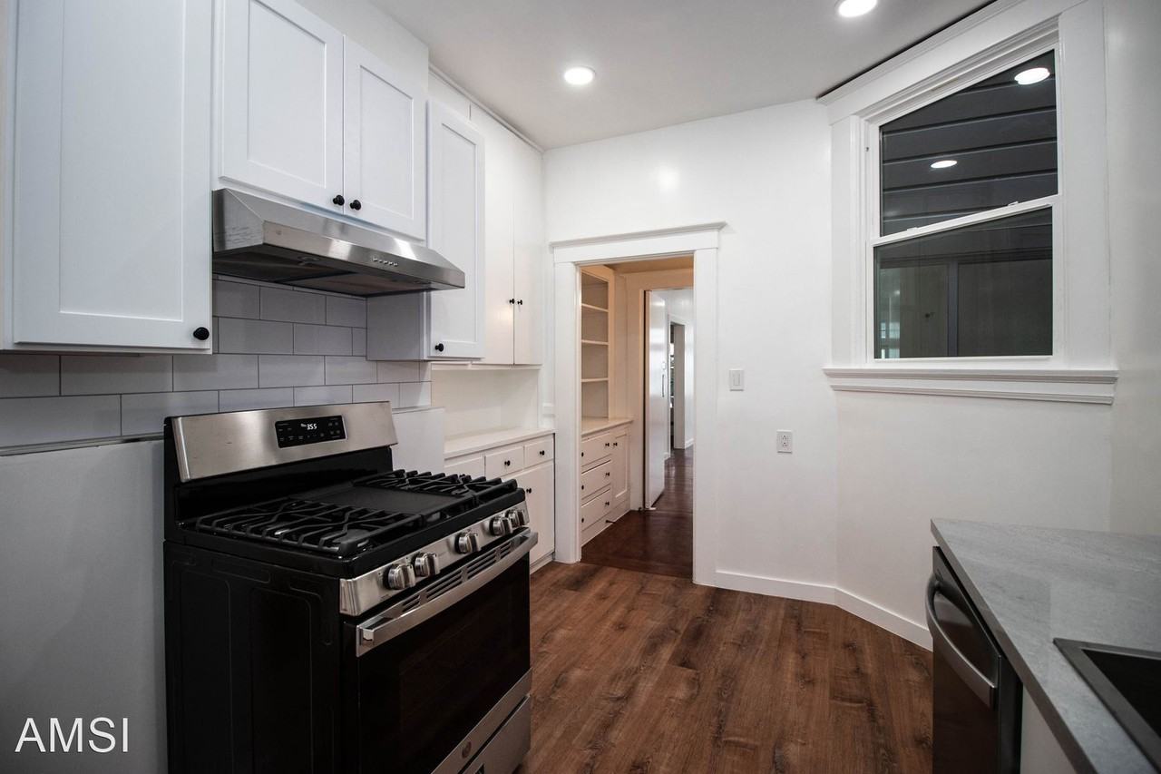 1251 Clay St - Photo 2 of 34