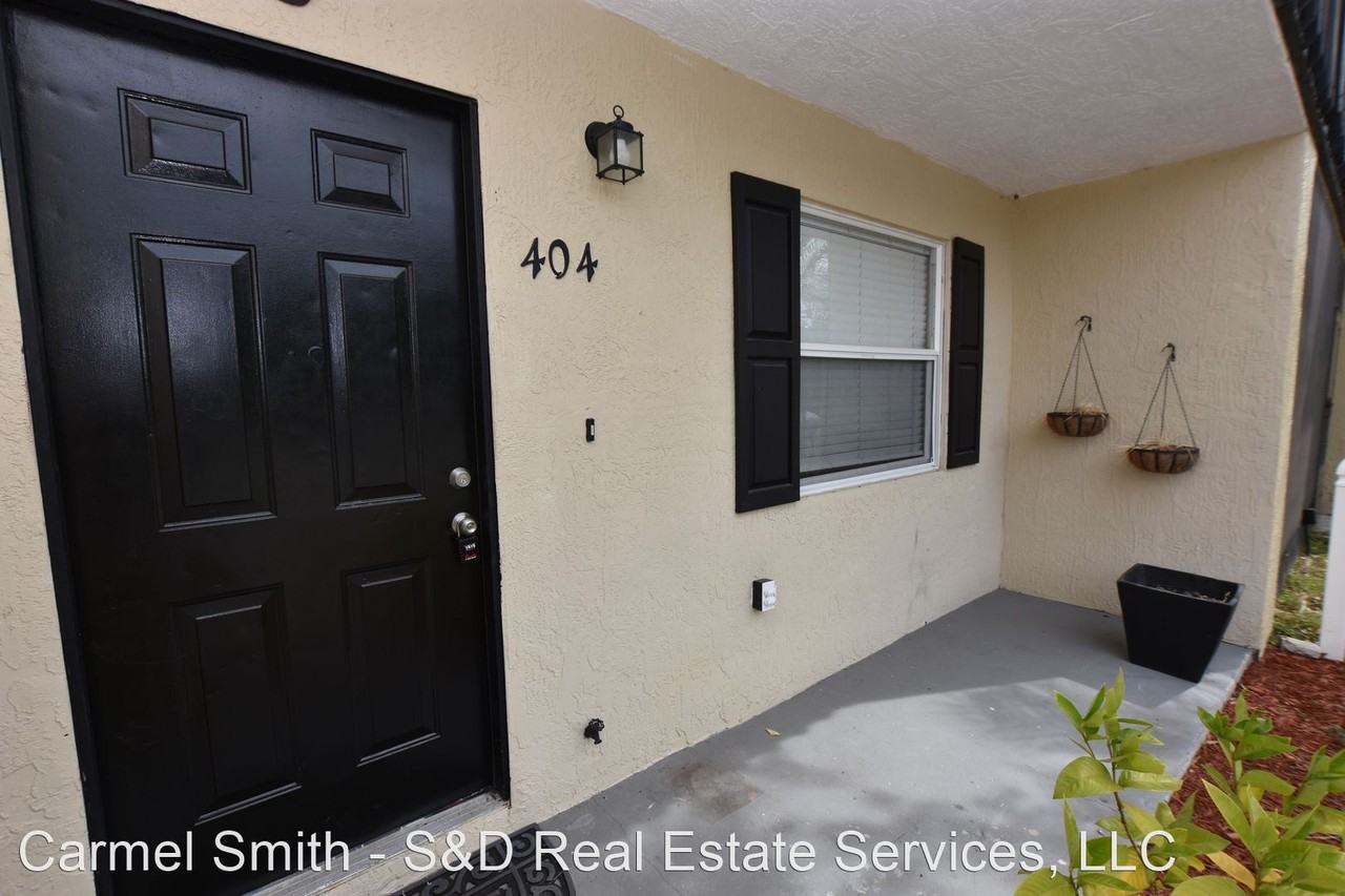 404 Ne 9th St - Photo 2 of 23