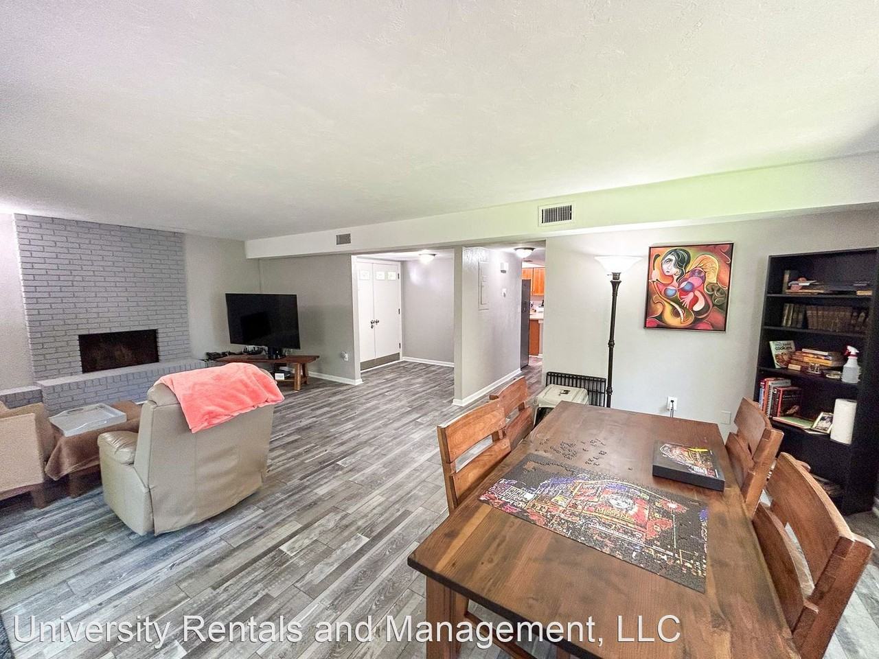 105 Nw 30th St - Photo 3 of 43