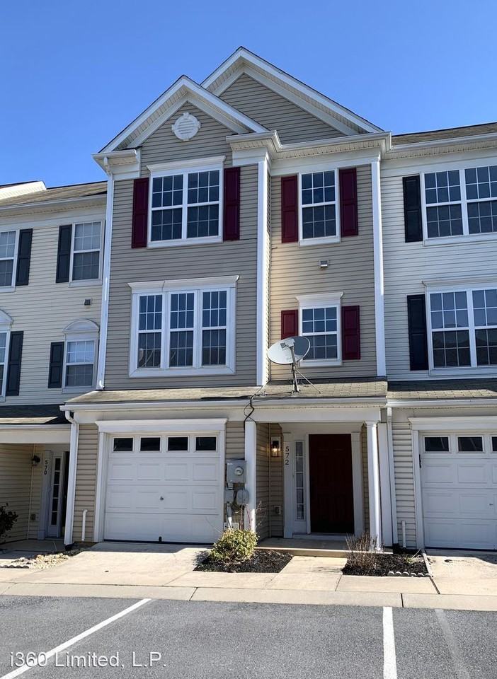 572 S Carlisle St - Photo 2 of 42