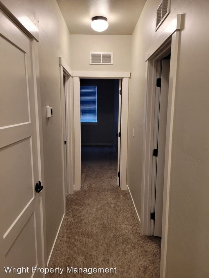 10355 W Carlton Bay Dr - Photo 3 of 8