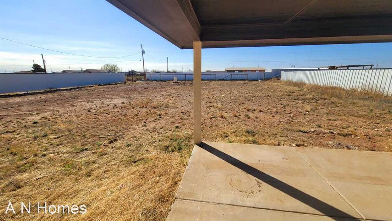 12841 W April St - Photo 3 of 9