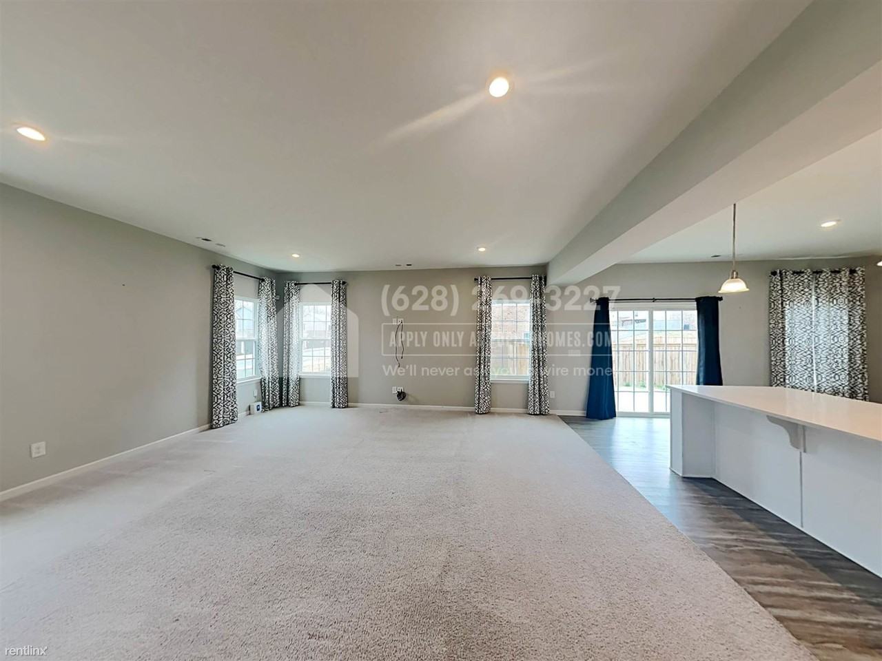 1009 Gayron Dr - Photo 3 of 19