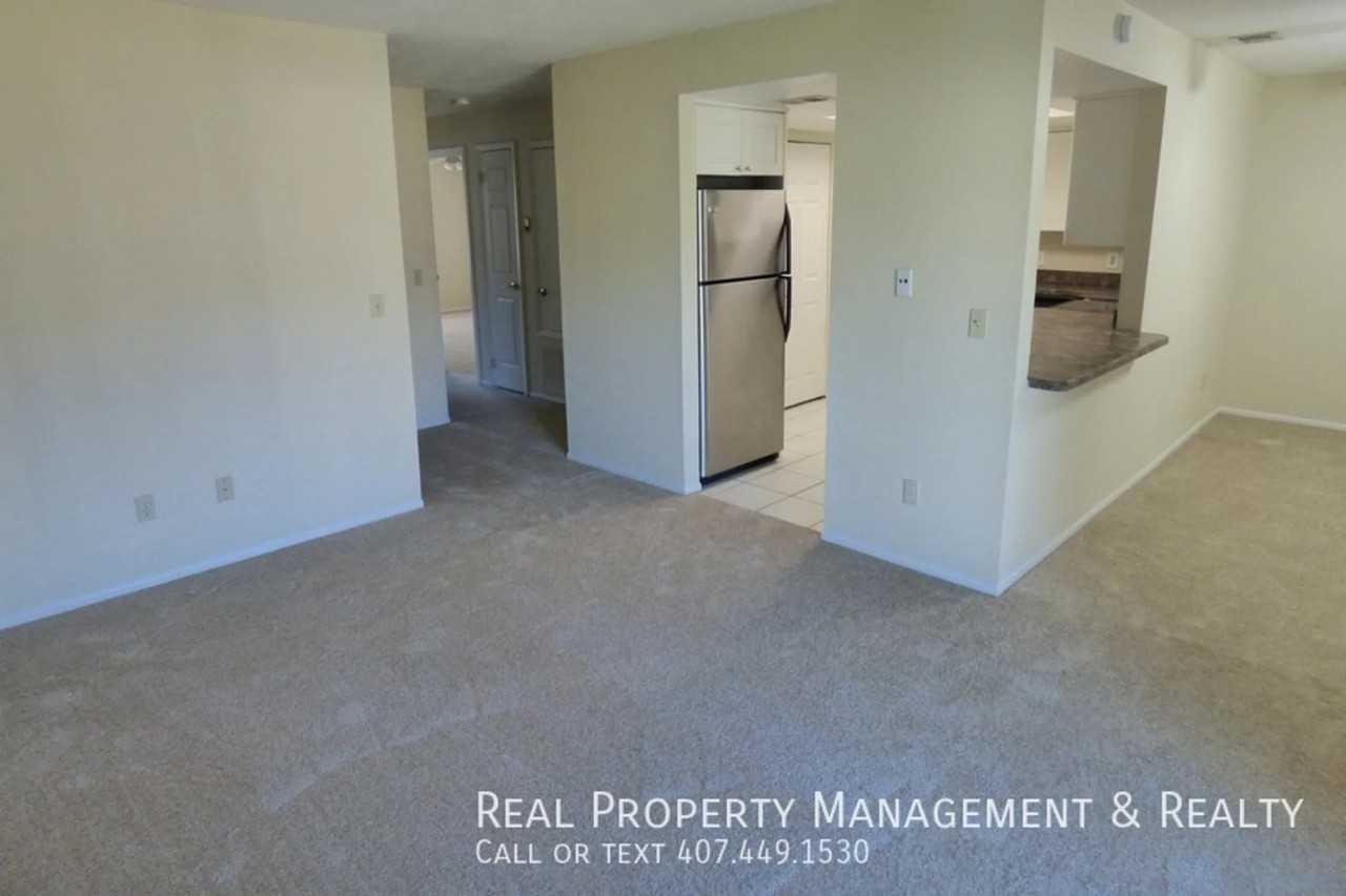 9942 Turf Way Apt 7 - Photo 3 of 16