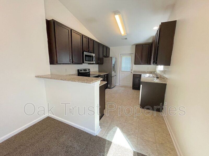 255 Coosawatchie St - Photo 5 of 17
