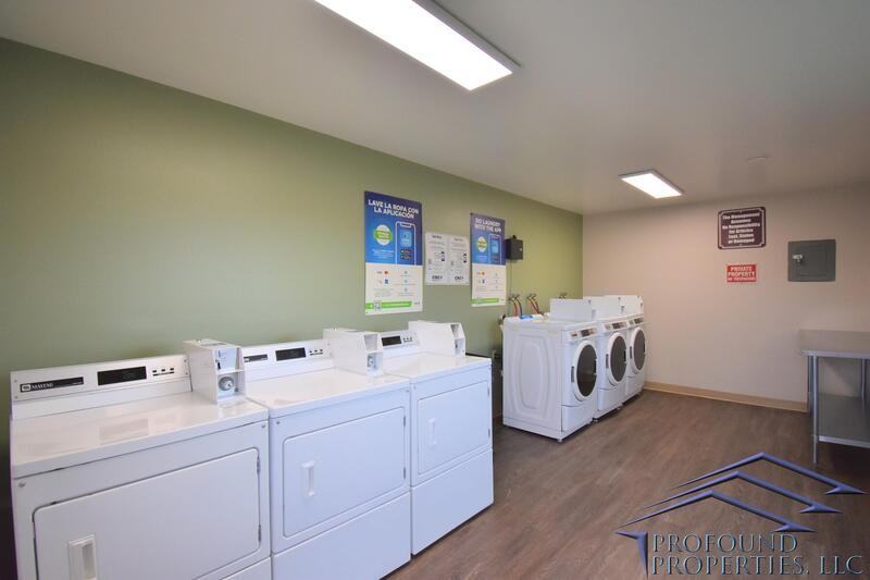 221 Se 12th Ave - Photo 2 of 8