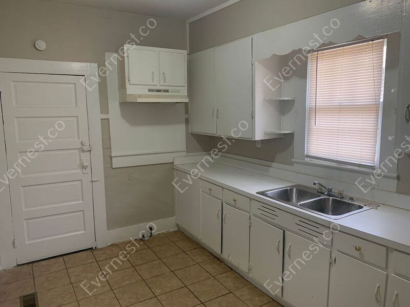 532 Francis Pl Sw - Photo 2 of 17