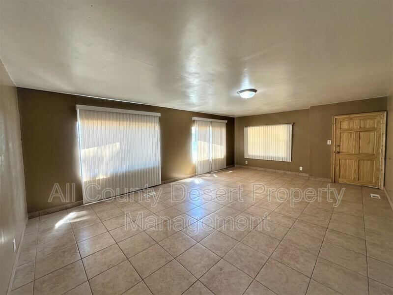 32555 Sonoma Cir - Photo 2 of 13