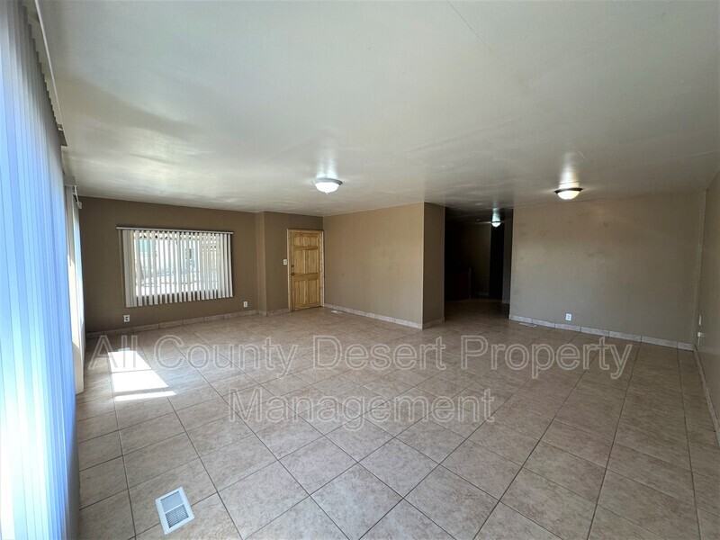 32555 Sonoma Cir - Photo 3 of 13