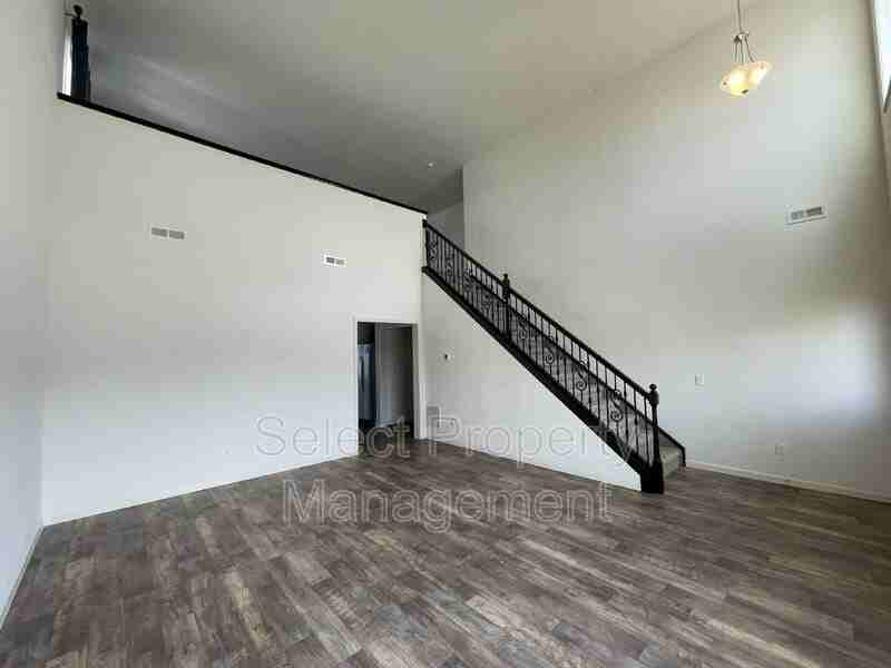 13229 Tremont Ct - Photo 3 of 30