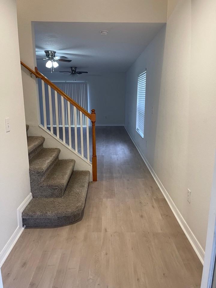 7840 Carriage Pointe Dr #7840 - Photo 4 of 33