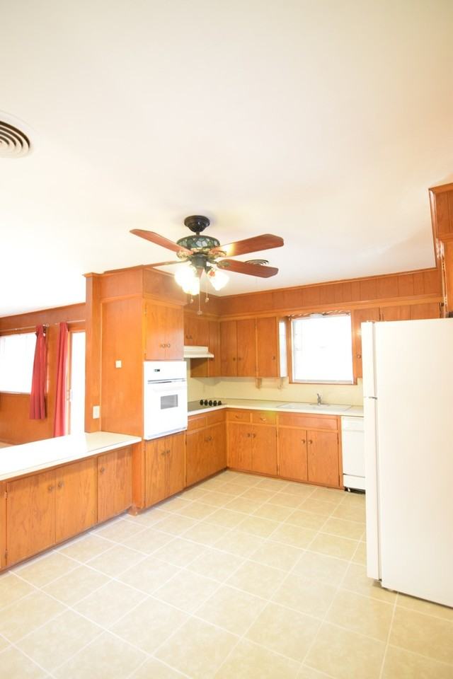 2006 S 49th St - Photo 3 of 17