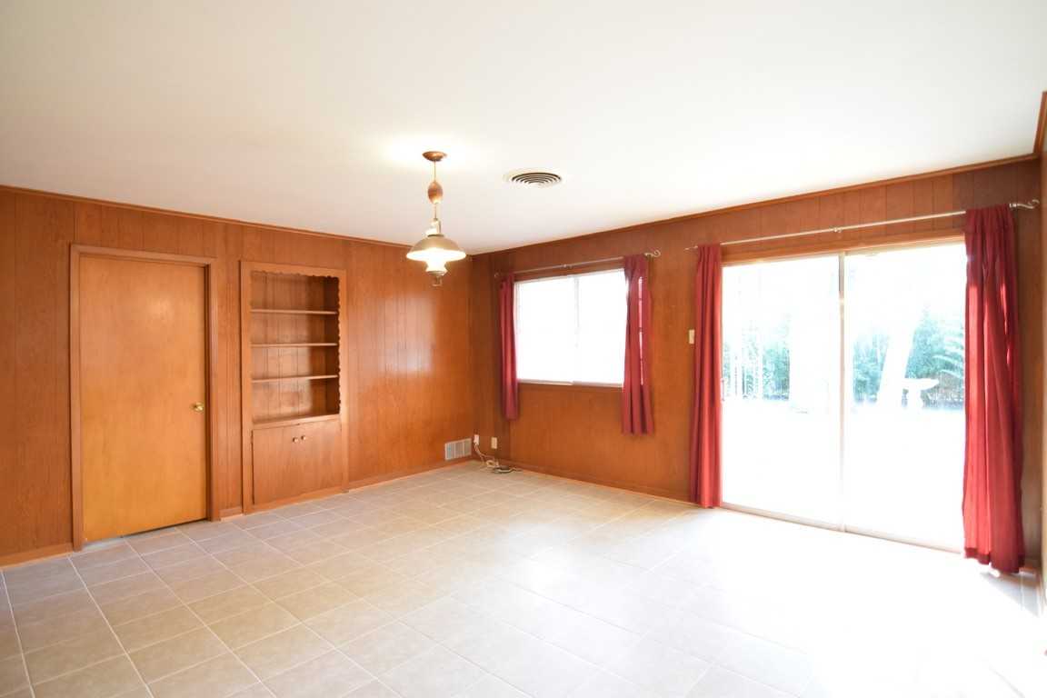 2006 S 49th St - Photo 6 of 17