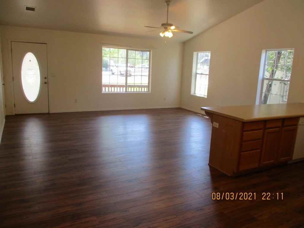 840 N 1st Ave - Photo 2 of 11