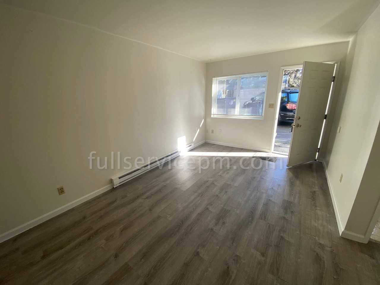 703 N 85Th St - Photo 3 of 11