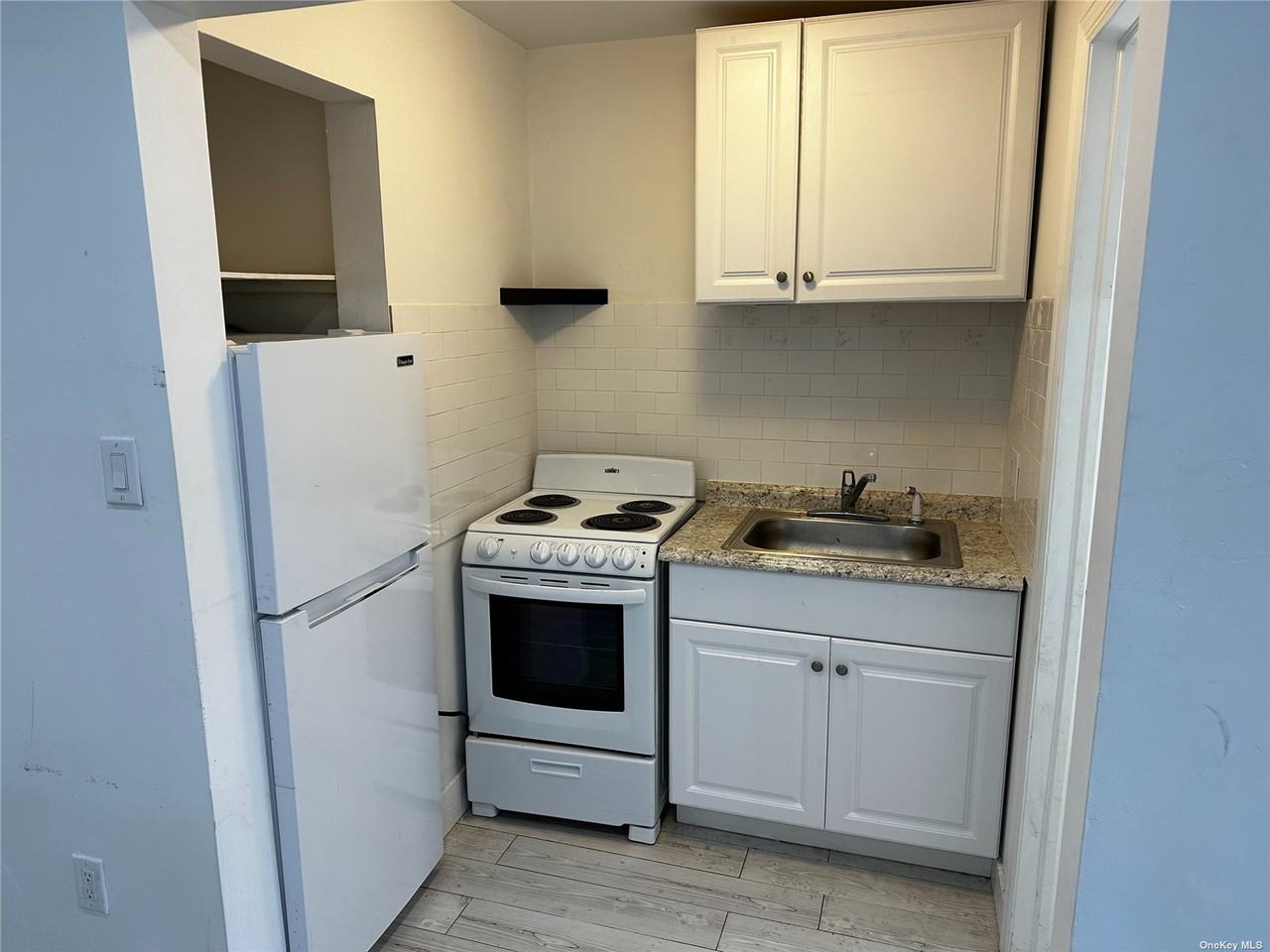 52 Florida Street #17 - Photo 3 of 10