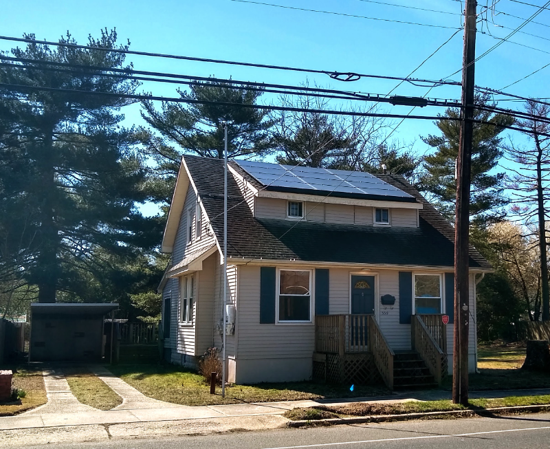 339 Cedar St - Photo 2 of 26