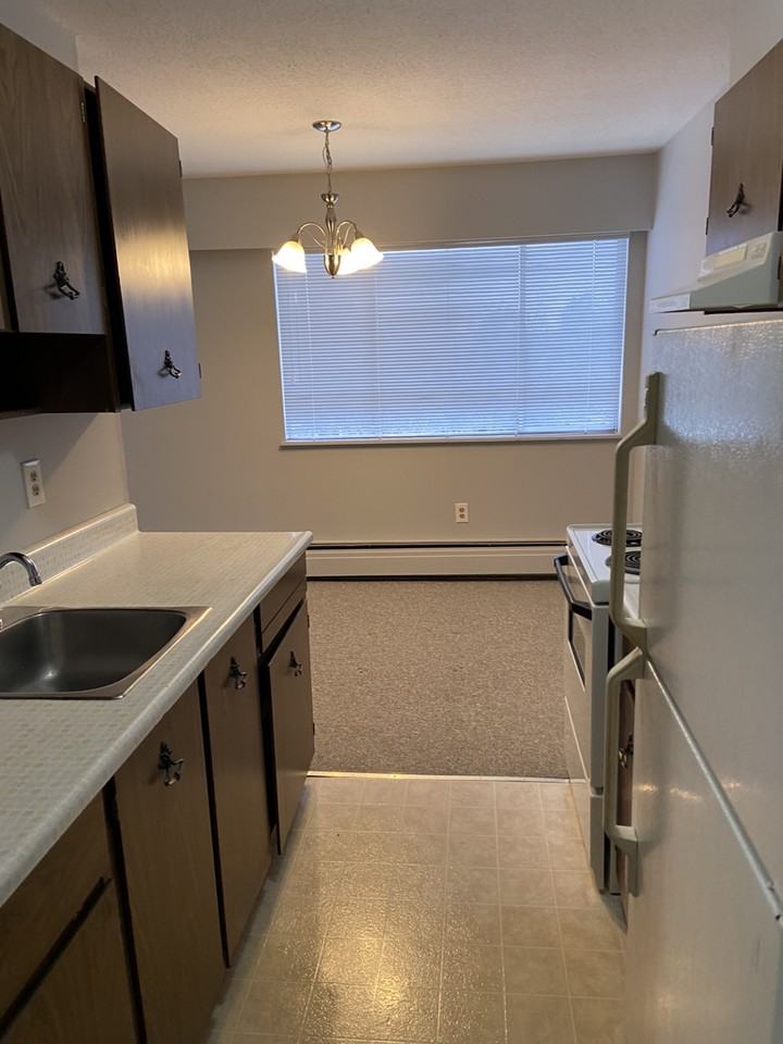 Balmoral St & Hall Ave #1 - Photo 3 of 10