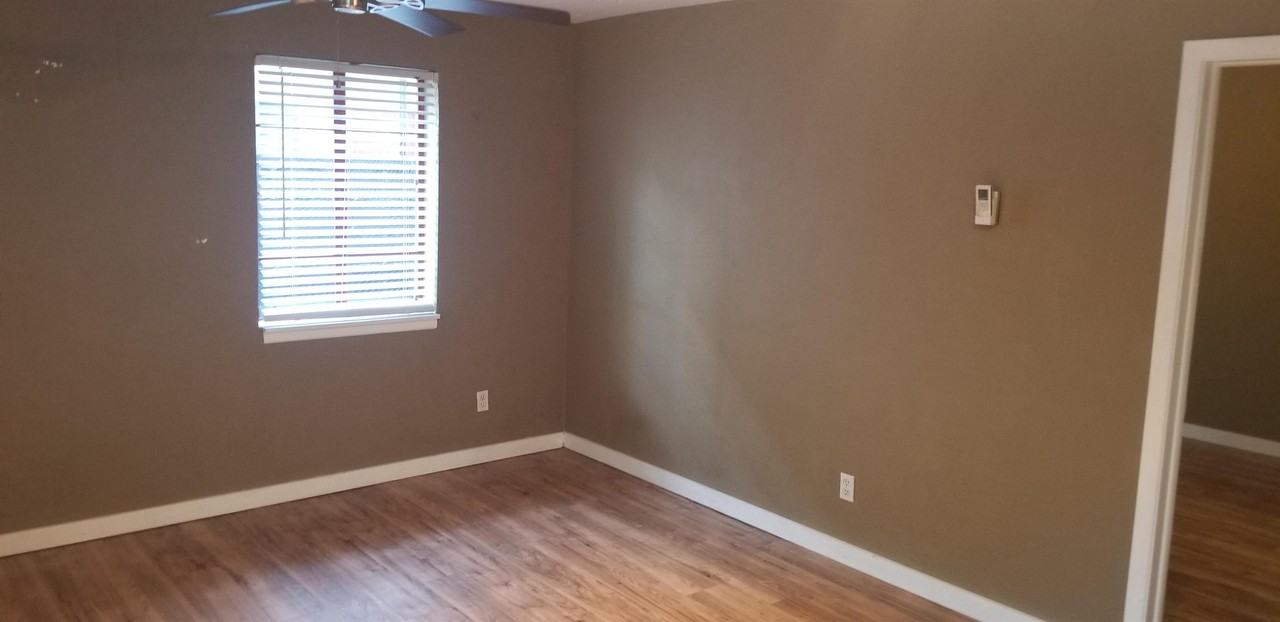 655 7th Ave N #4 - Photo 6 of 28