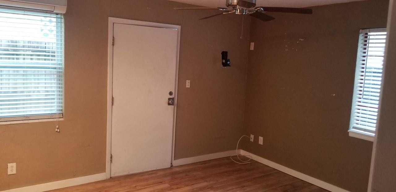 655 7th Ave N #4 - Photo 7 of 28