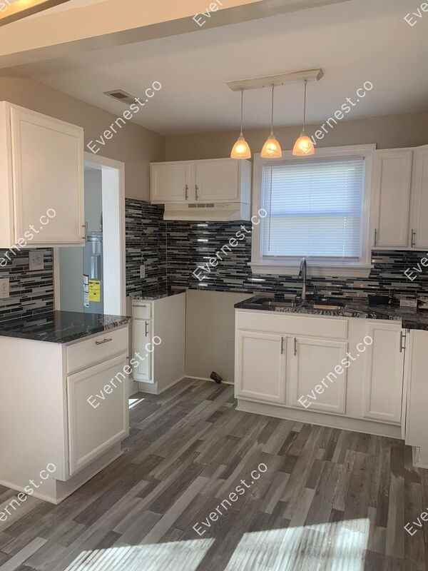 2710 Wellington St - Photo 3 of 14