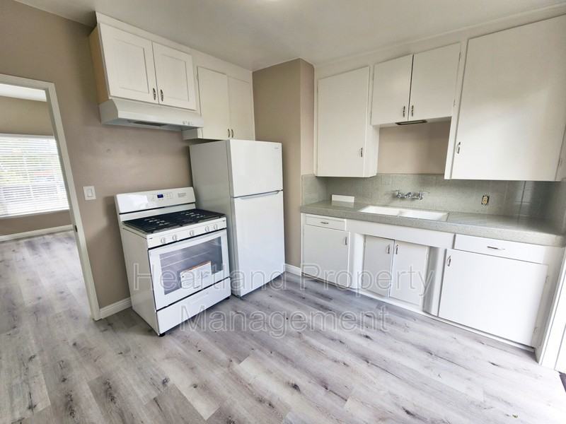 7380 Colony Rd - Photo 3 of 6