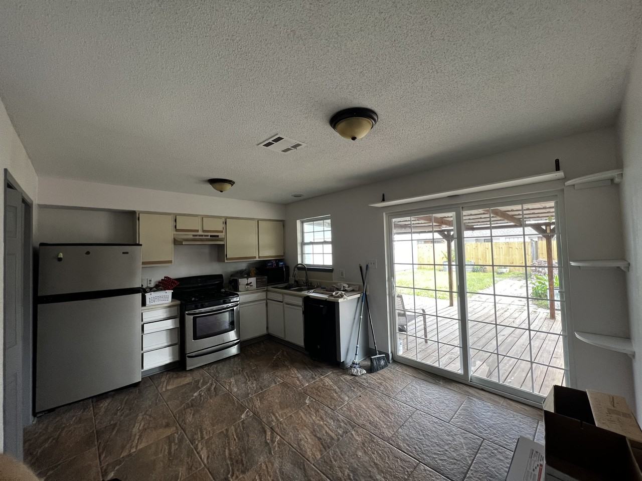 206 River Village Drive - Photo 2 of 8