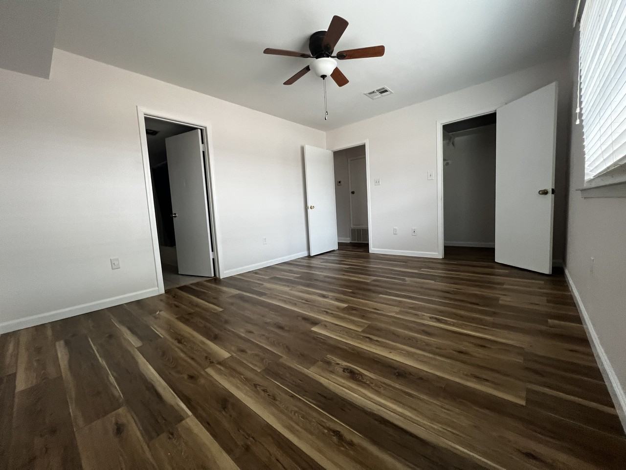 206 River Village Drive - Photo 3 of 8