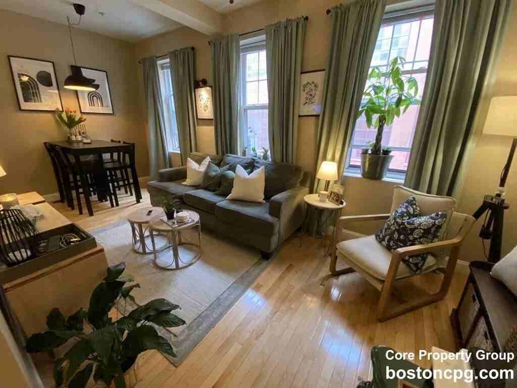 162 Prince St #1