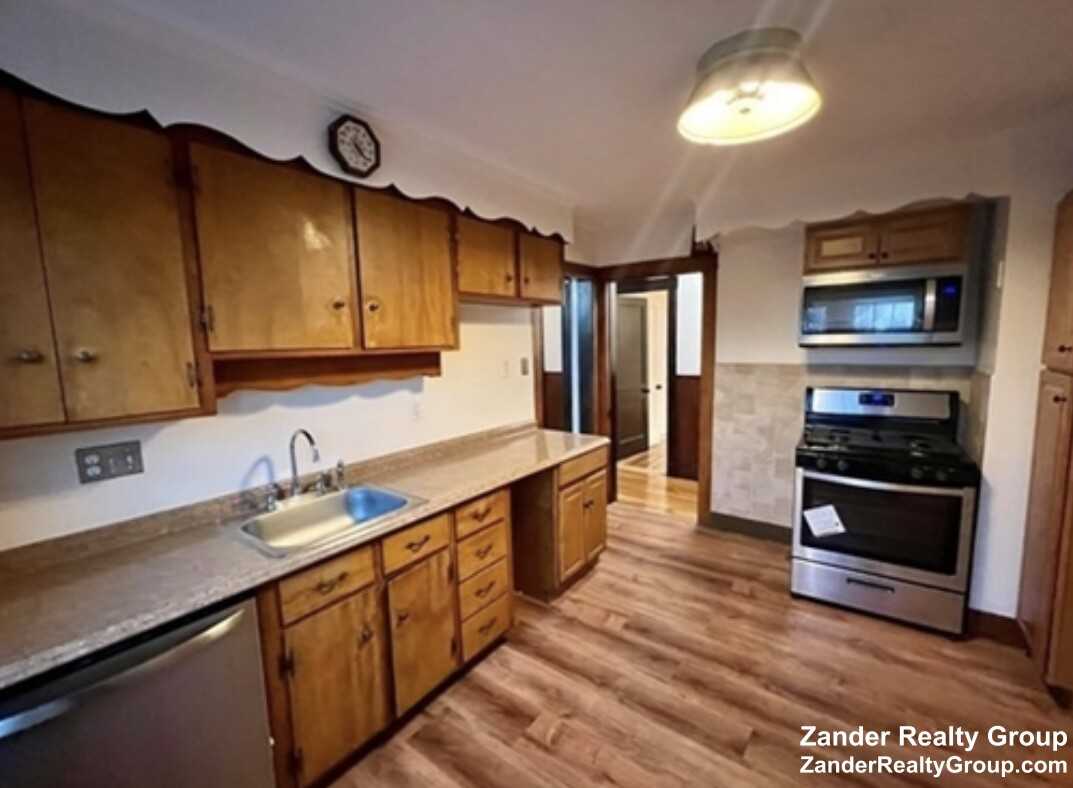 221 Reservation Rd #2 - Photo 3 of 8