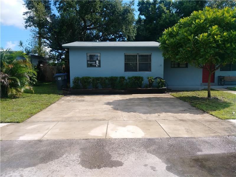 4625 Sw 33rd Dr #1 - Photo 2 of 28