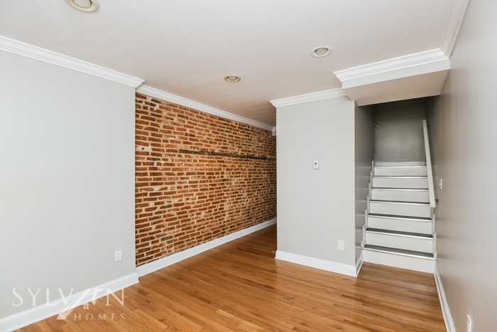 107 E Barney St - Photo 3 of 15