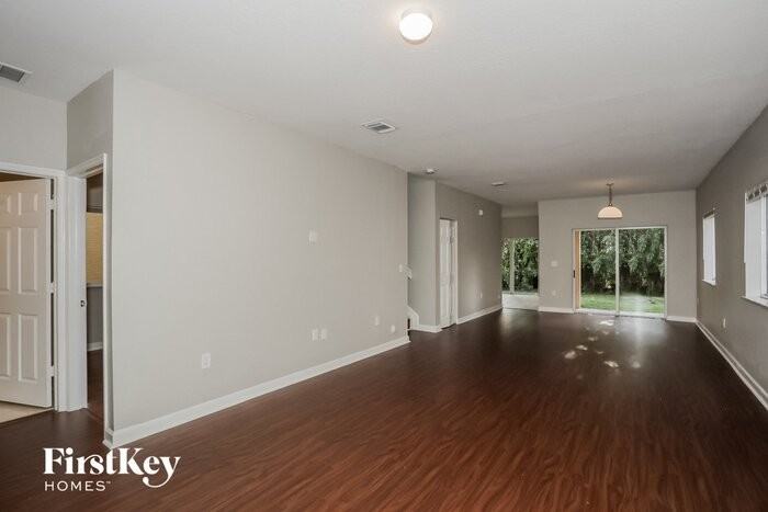 1101 Ne 41st Ter - Photo 3 of 15