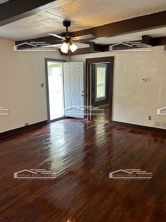 4017 Avenue M - Photo 3 of 17