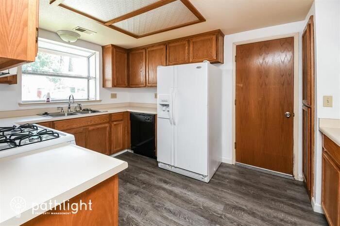 1649 Winston Cir - Photo 3 of 17