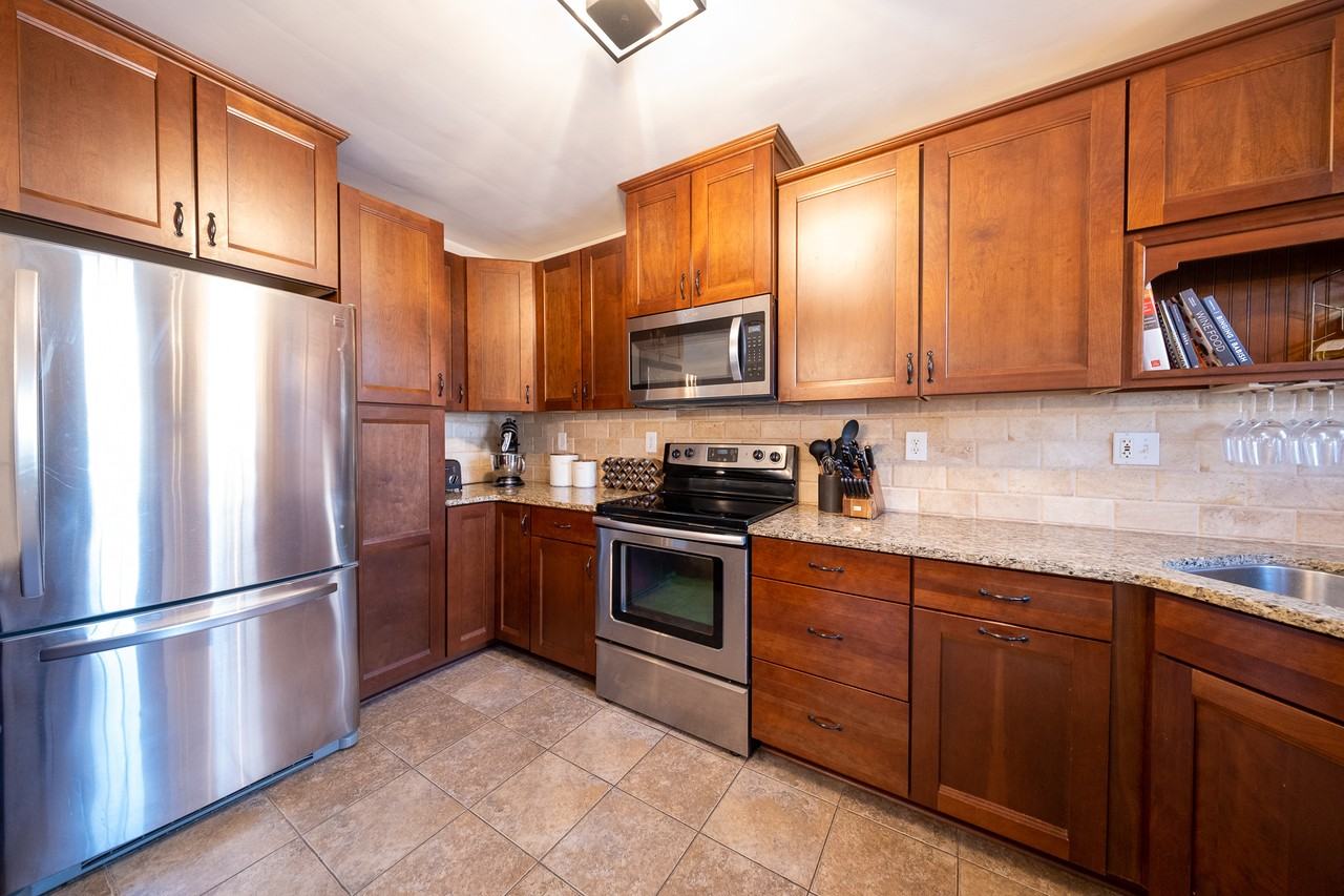 2626 Vincent Ave N #1 - Photo 3 of 36