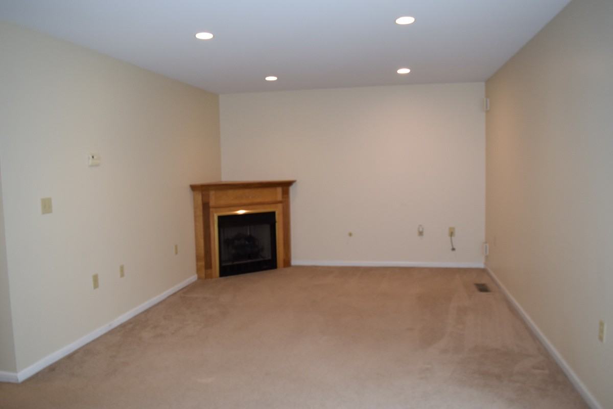 140 Kenley Ct #1 - Photo 4 of 26