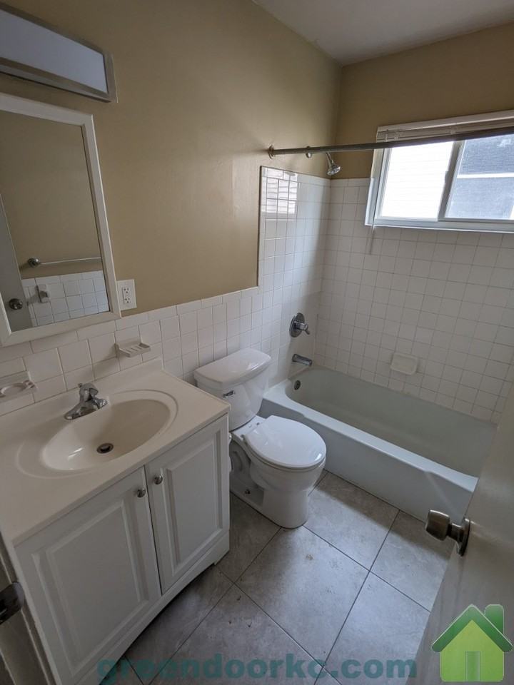7812 Eby St #7812 - Photo 6 of 11