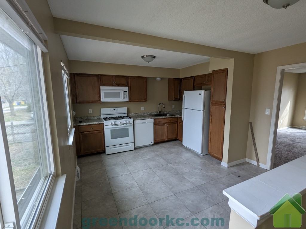 7812 Eby St #7812 - Photo 7 of 11