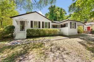 featured image of 316 Border Dr W #1