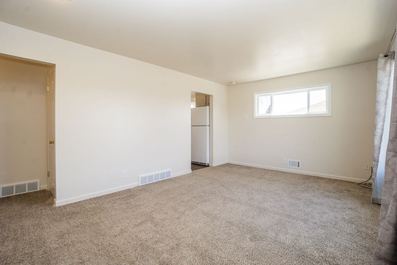 7028 Lipan St #1 - Photo 3 of 20