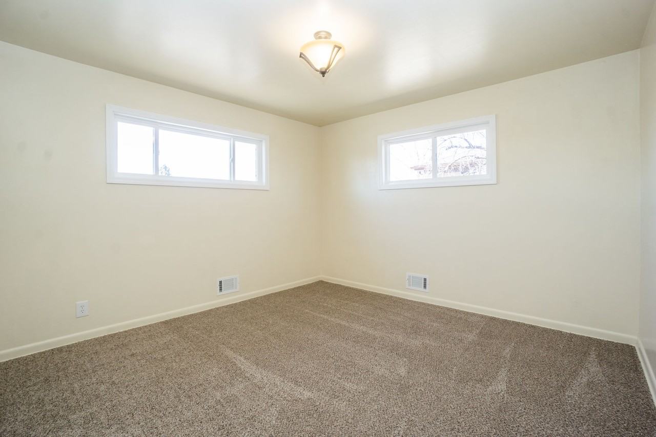 7028 Lipan St #1 - Photo 5 of 20