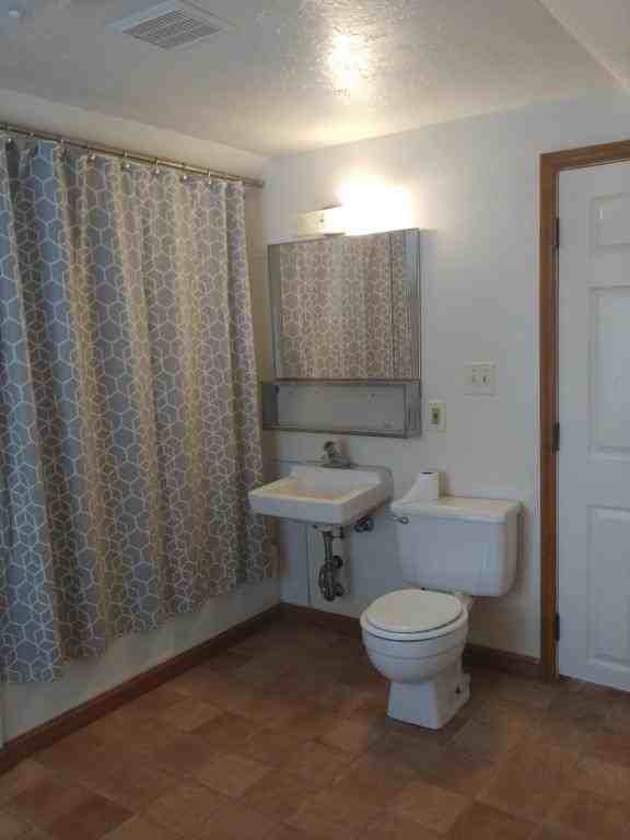 295 N 100 W - Photo 3 of 7